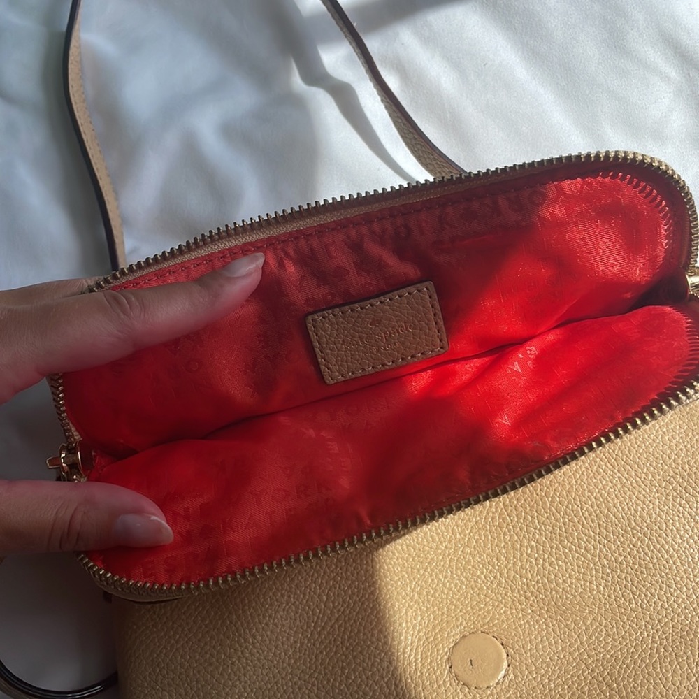 Kate Spade Neutral Crossbody - Picture 3 of 4